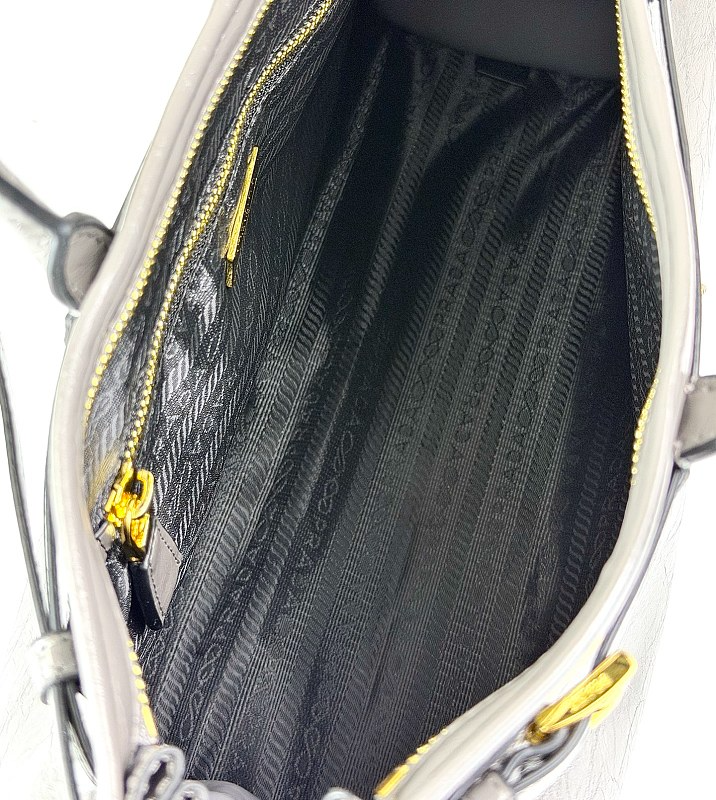 LPP43 bag 38-25-13cm Hand bag