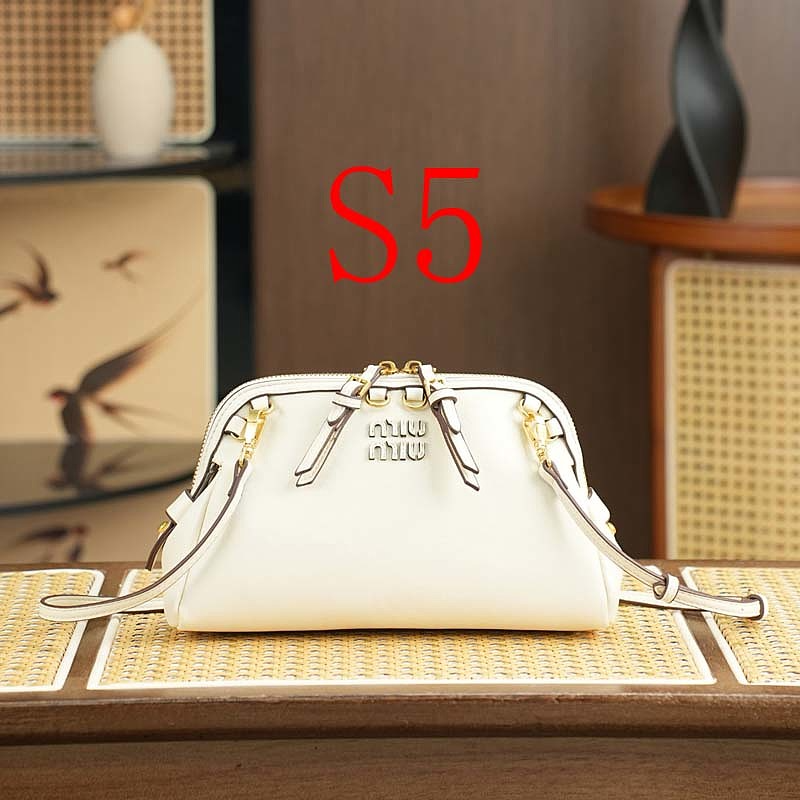 LMP22 bag 24-10-14cm Shoulder bags