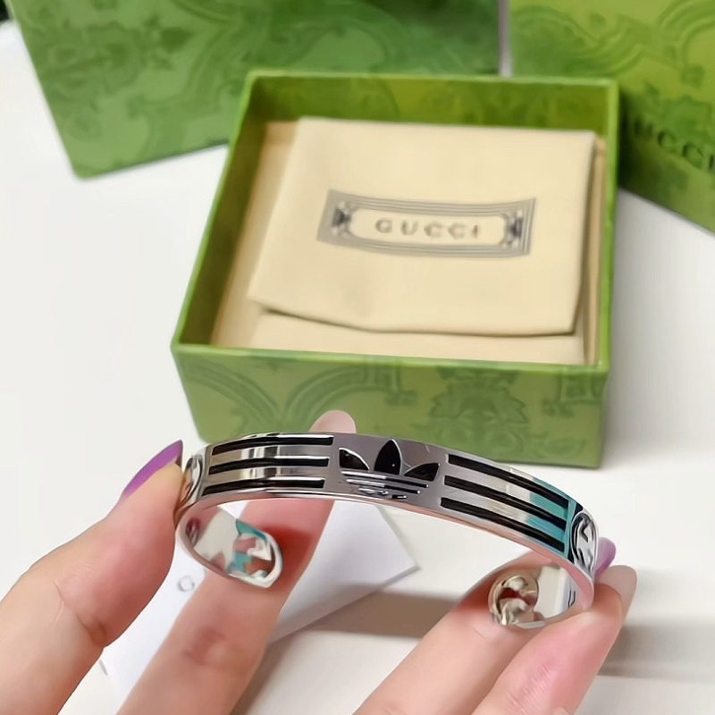 S448  Women's titanium steel bracelet jewelry
