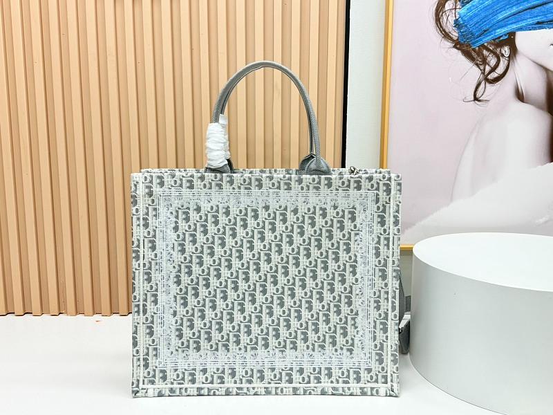 LDP33 bag  26-8-22cm 41-14-32cm 36-27-16cm Hand bag