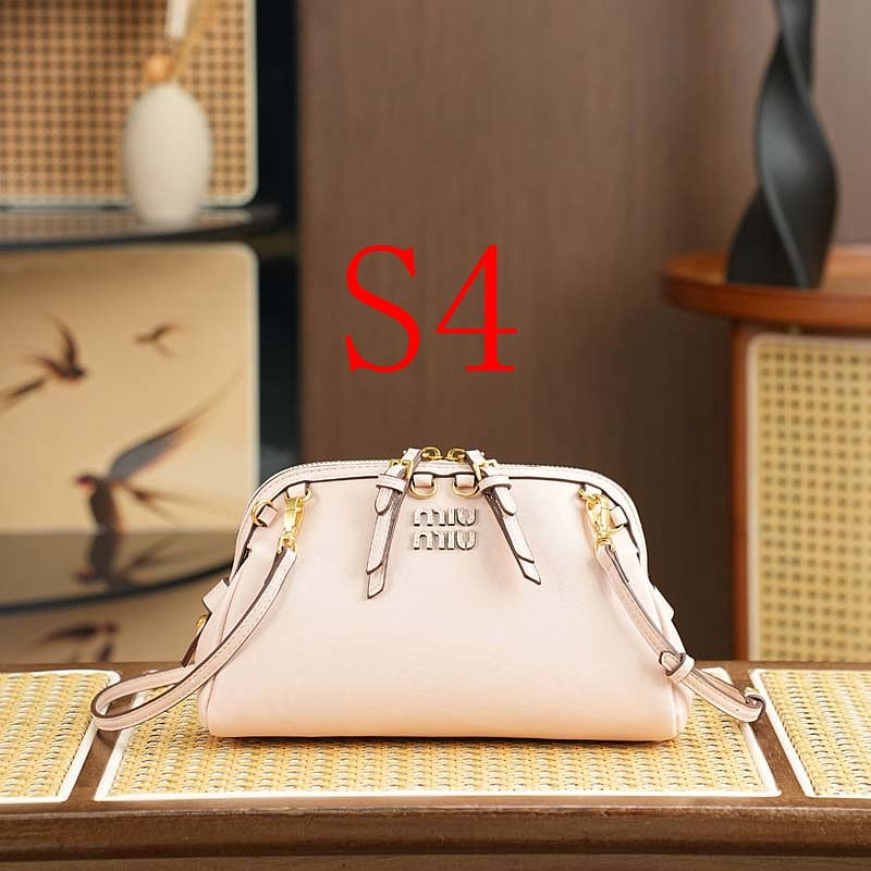 LMP22 bag 24-10-14cm Shoulder bags