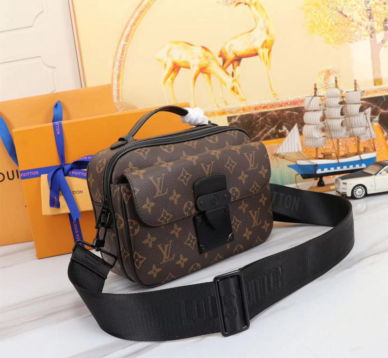 GLP066  High quality leather bag men bag  22 x 18 x 8CM for women and men