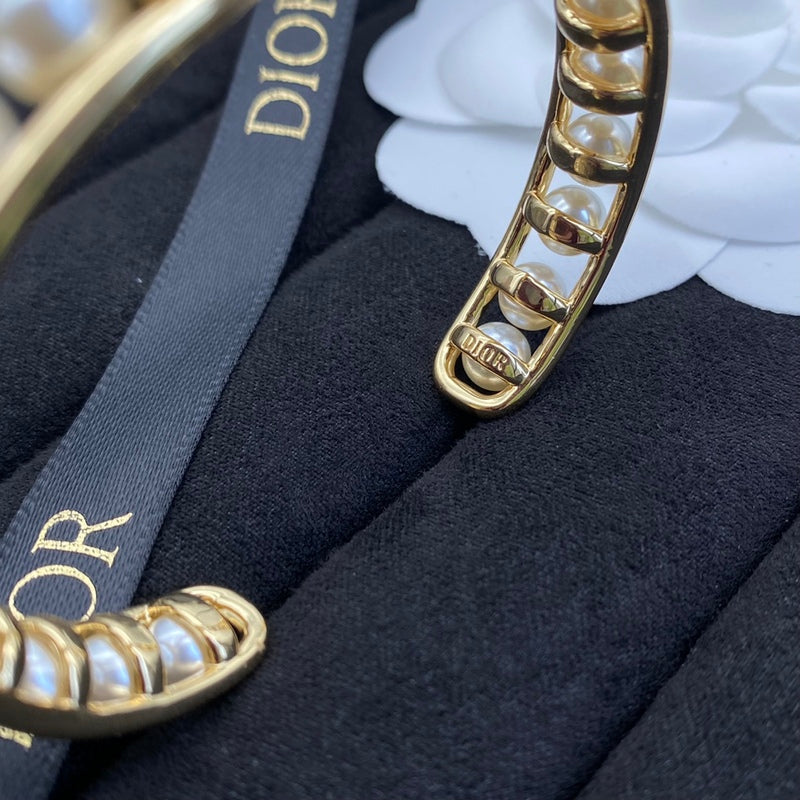 DB108   Pearl and Crystal Diamonds Medieval Letter Bracelet  Jewelry