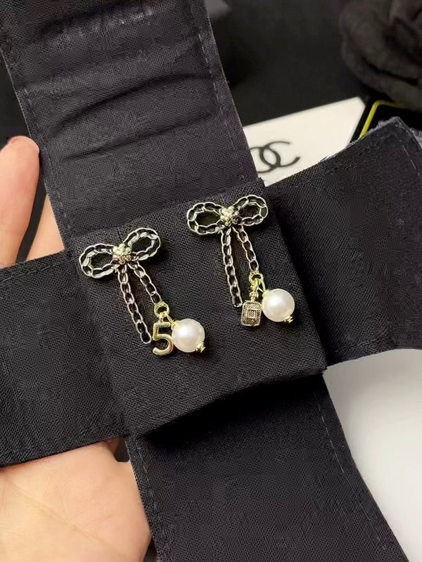 A1097  Women's new fashion stud earrings jewelry