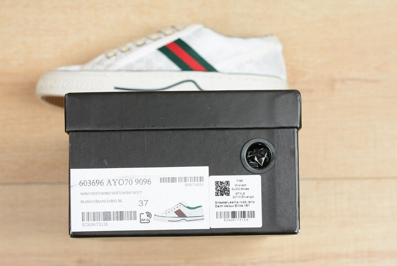 MGS17  Fashion women's and men's sneakers shoes 36-44