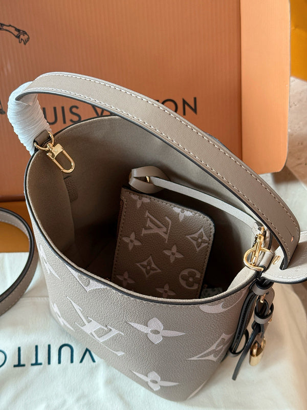 MLP04   Women's new fashion 18*16cm bucket bag