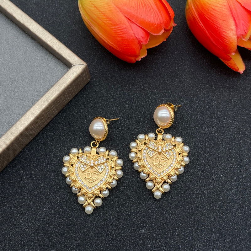 DGE10   Women's fashion earrings  Jewelry