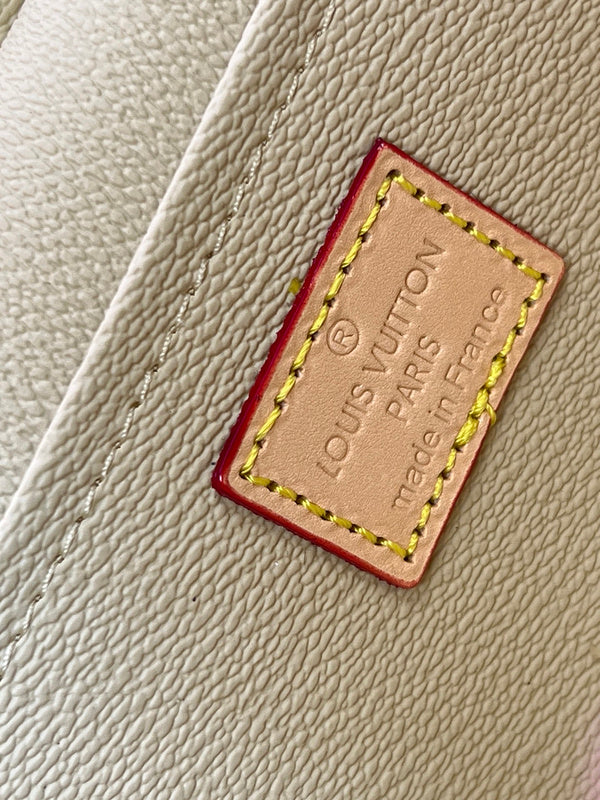 LLP121 cosmetic Bag 20-13.5-12CM PVC Leather Bags