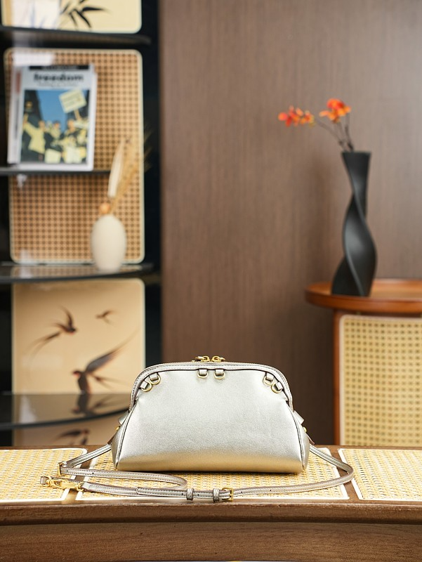 LMP22 bag 24-10-14cm Shoulder bags