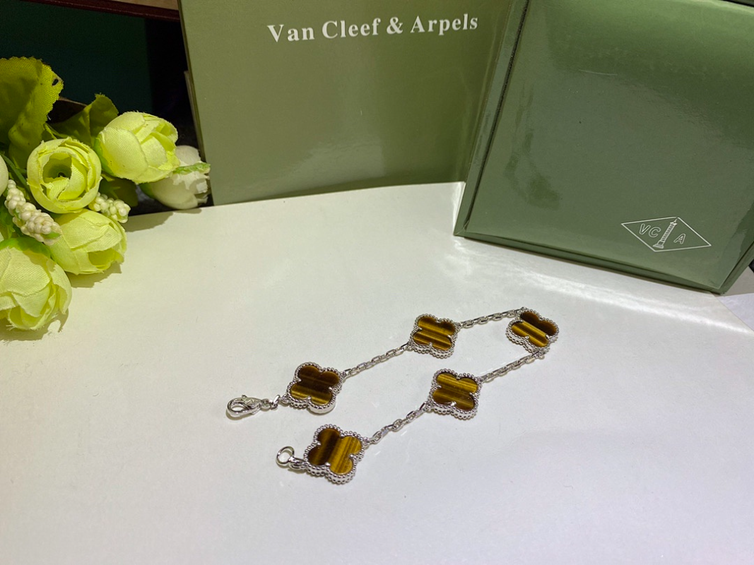 VAB61   Women's New Product Flower Bracelet Jewelry
